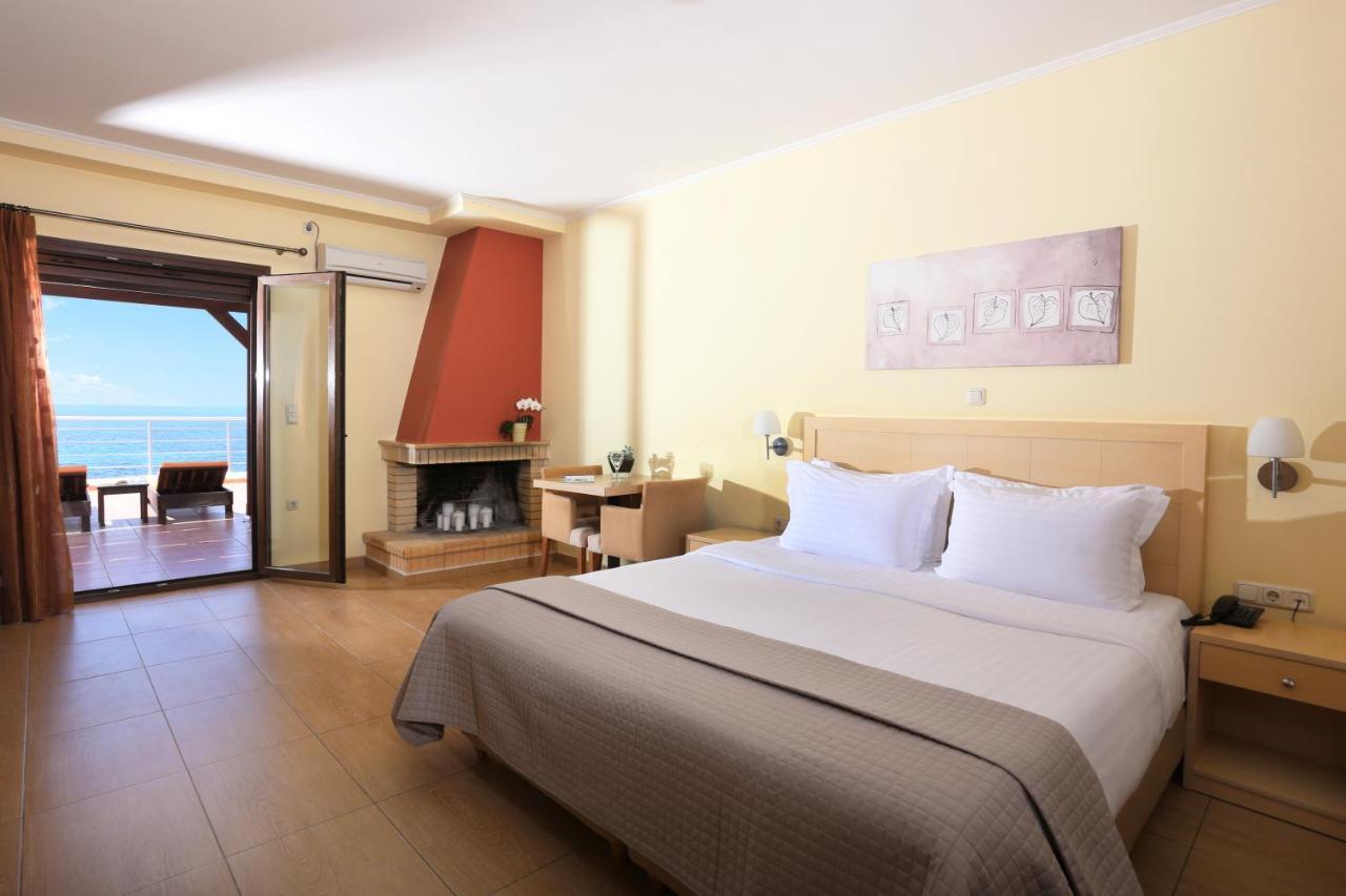 Faros Luxury Suites Μαραθόπολη Εξωτερικό φωτογραφία