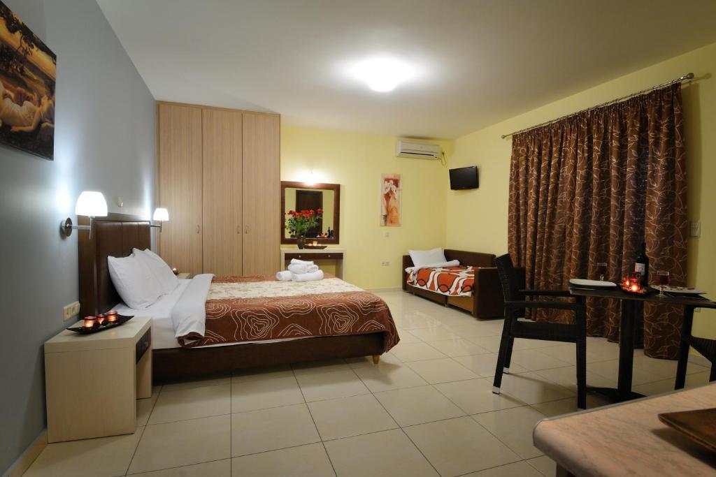 Faros Luxury Suites Μαραθόπολη Δωμάτιο φωτογραφία
